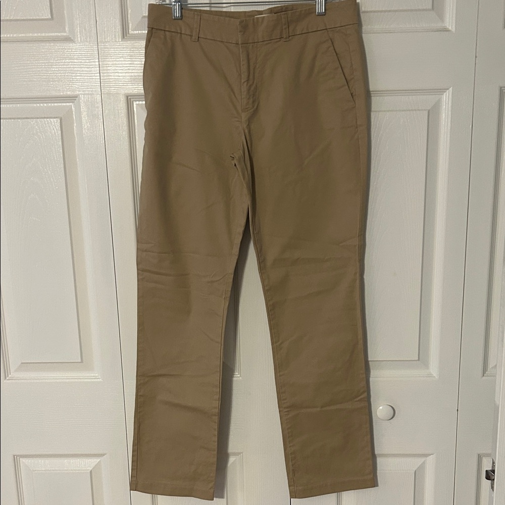 GAP Women’s  Khaki Chinos size 6